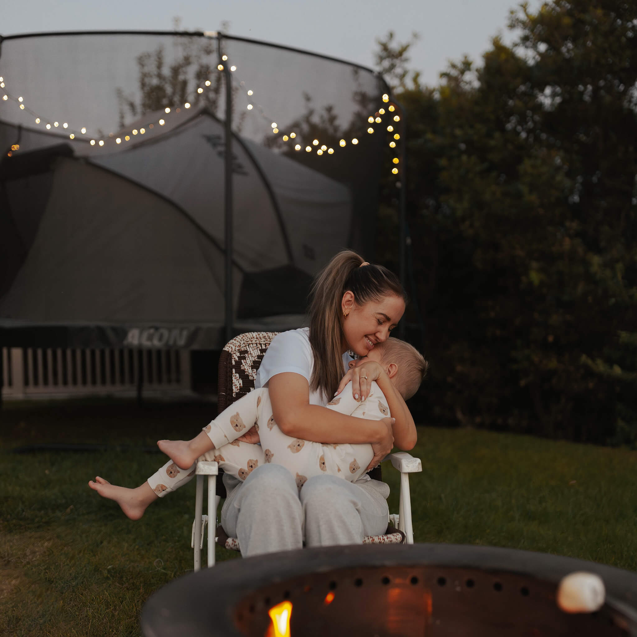 Acon Trampoline Tent for Round Trampolines – Distributacon Inc.